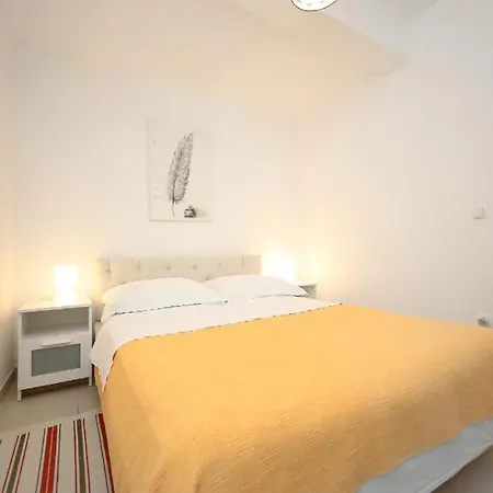 Krolo Апартаменты *